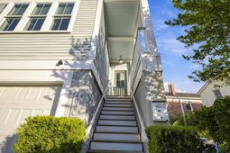 402 Sumter Street photo 4