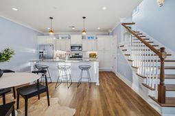 402 Sumter Street photo 4