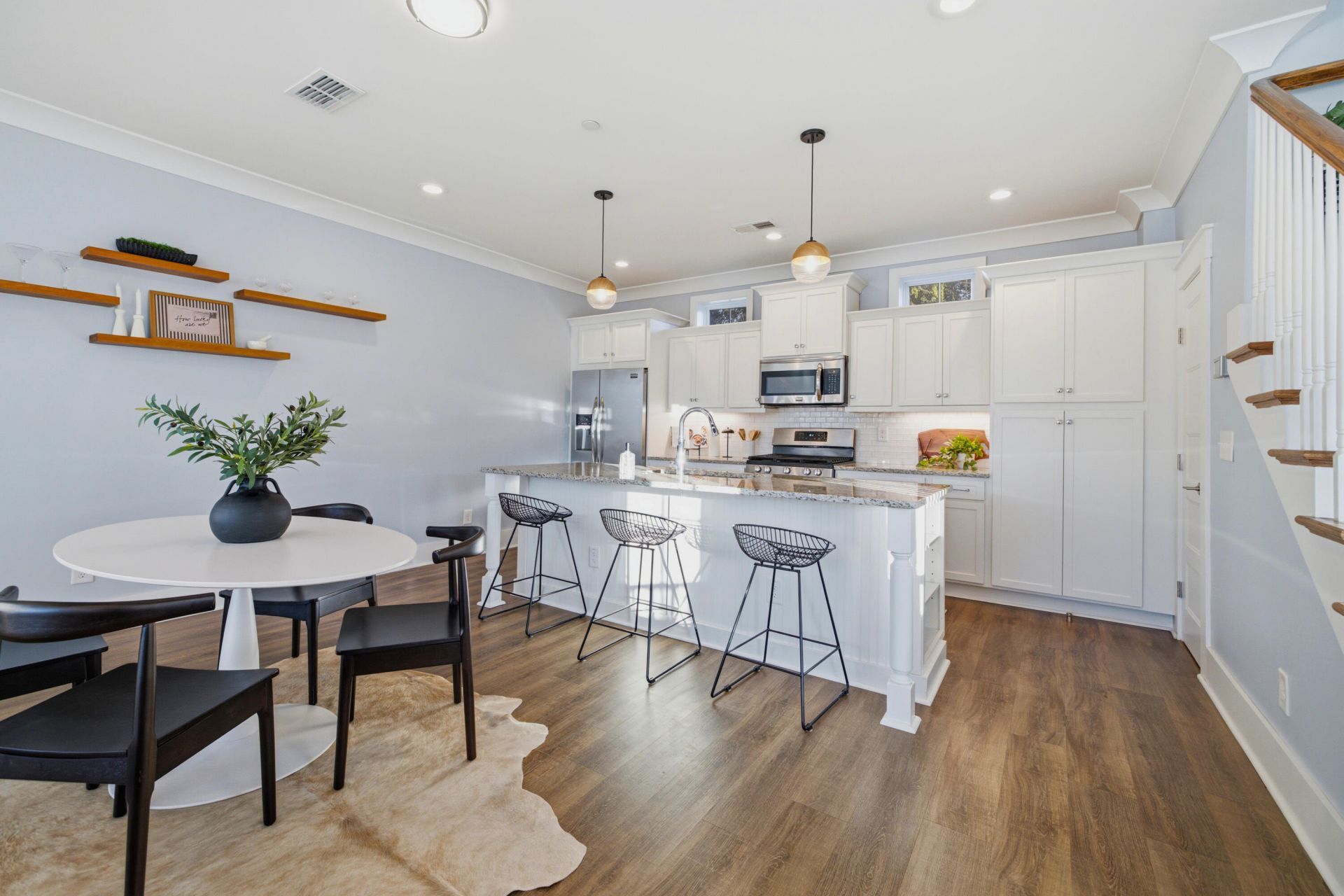 402 Sumter Street Photo 8