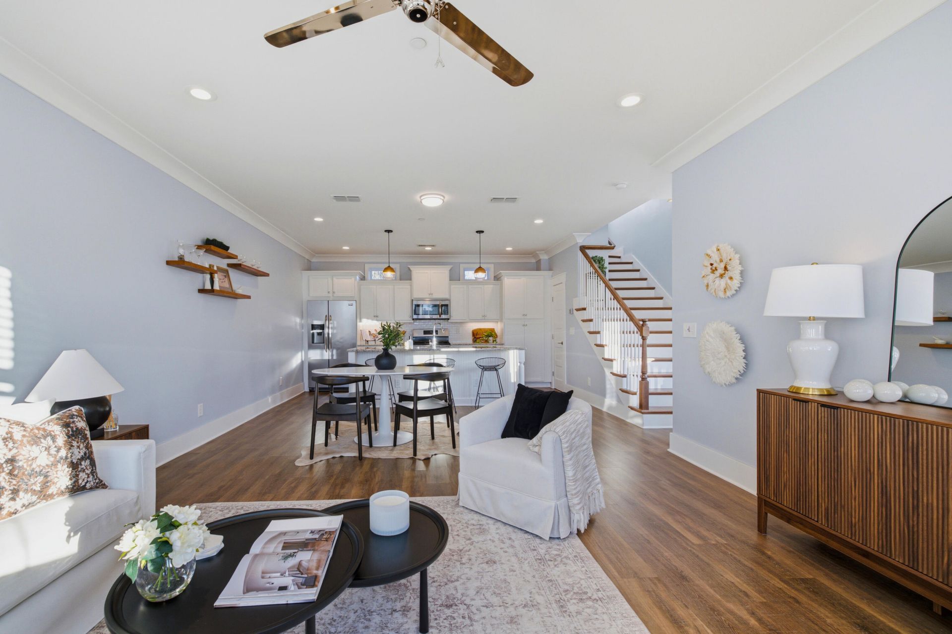 402 Sumter Street Photo 9