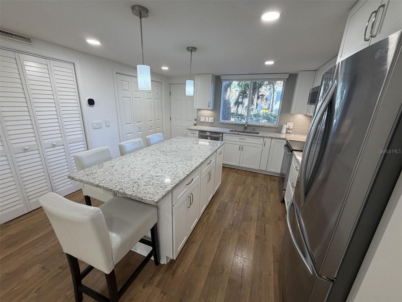 648 Cohen Way, Unit 648, Sarasota, FL 34236 Photo