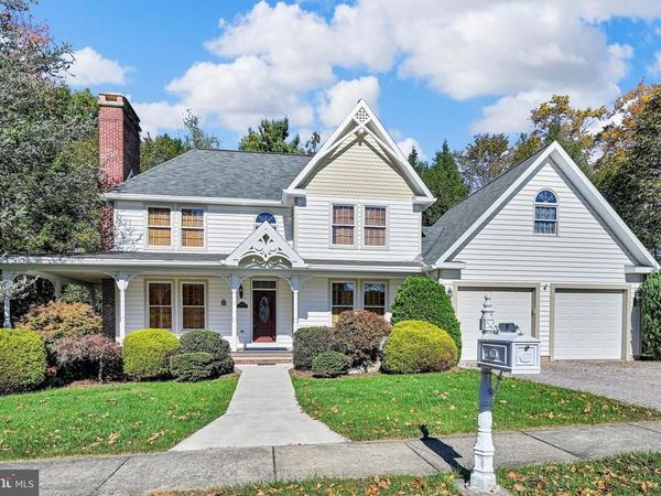 8 TALL OAKS DRIVE, POTTSVILLE, PA 17901