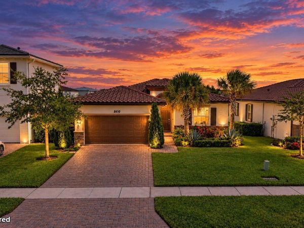 8410 NW GREENBANK Circle, Port St. Lucie, FL 34987