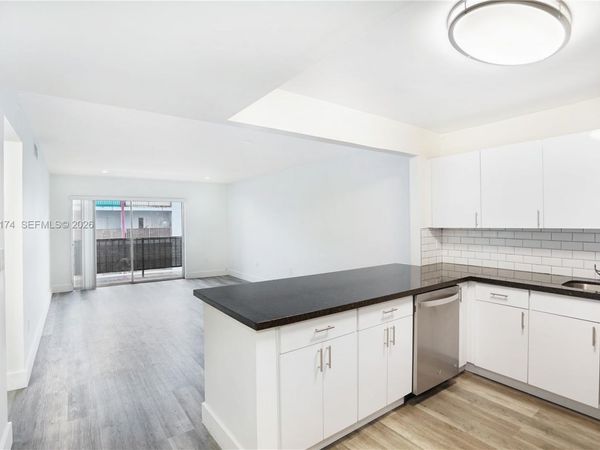 Unit 216, Hialeah, FL 33012