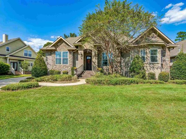 8560 Salt Grass Dr W, Pensacola, FL 32526