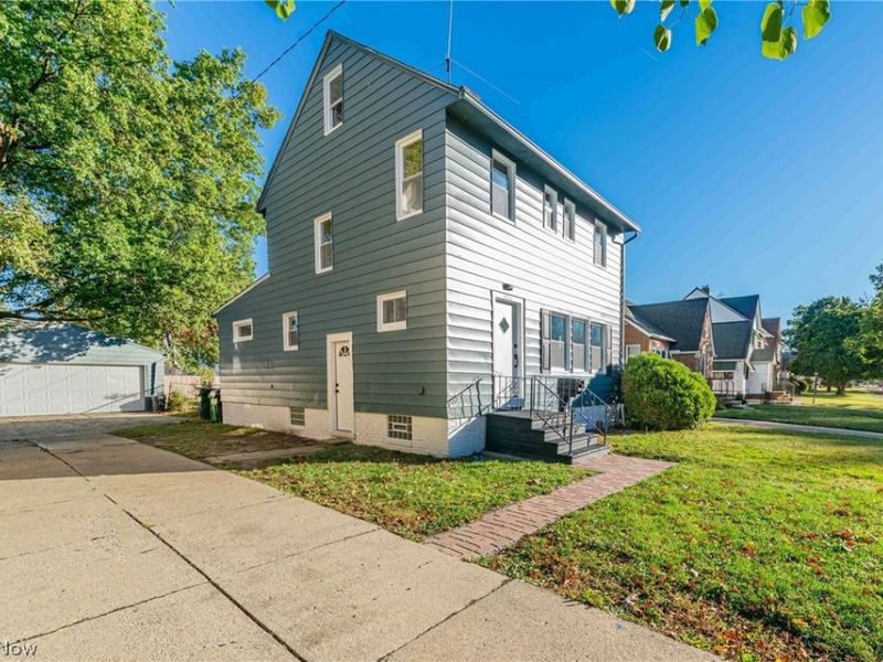 19401 Meredith Avenue, Euclid, OH 44119 Photo 2