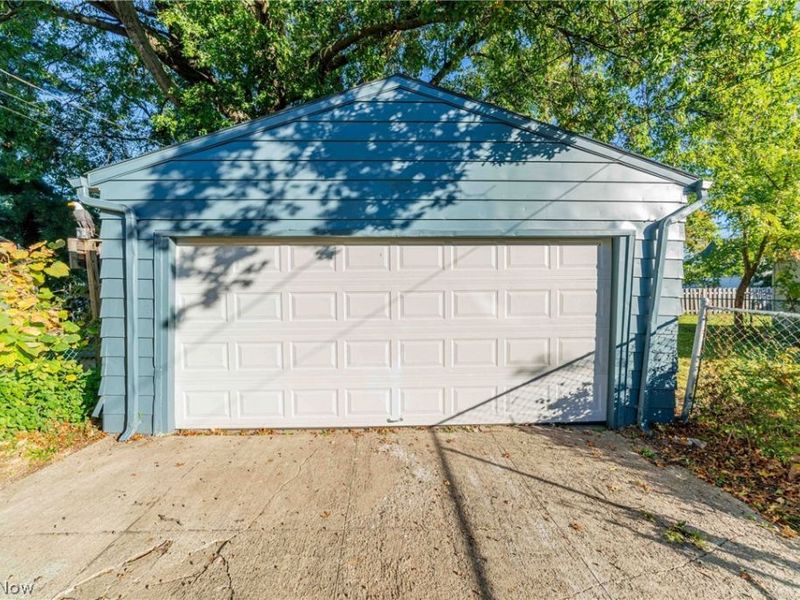 19401 Meredith Avenue, Euclid, OH 44119 Photo 28
