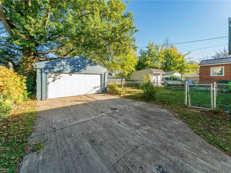 19401 Meredith Avenue, Euclid, OH 44119 Photo 29