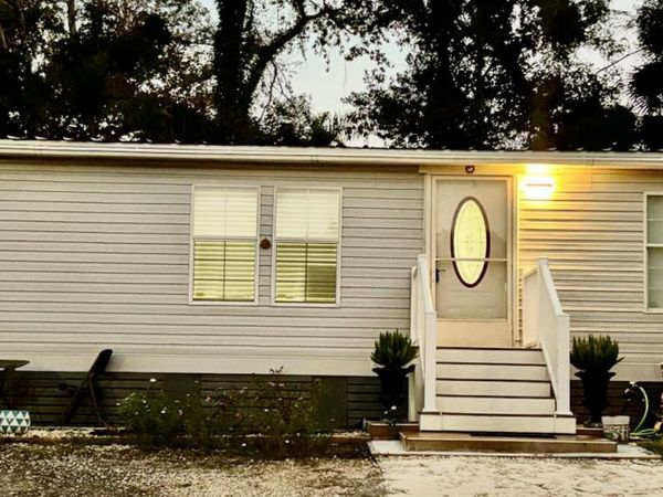 214 MORNINGSIDE AVENUE , LADY LAKE, FL 32159