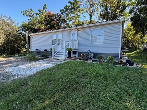 214 MORNINGSIDE AVENUE , LADY LAKE, FL 32159