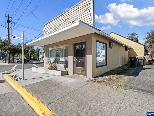 920-924 Main St, Sweet Home, OR 97386