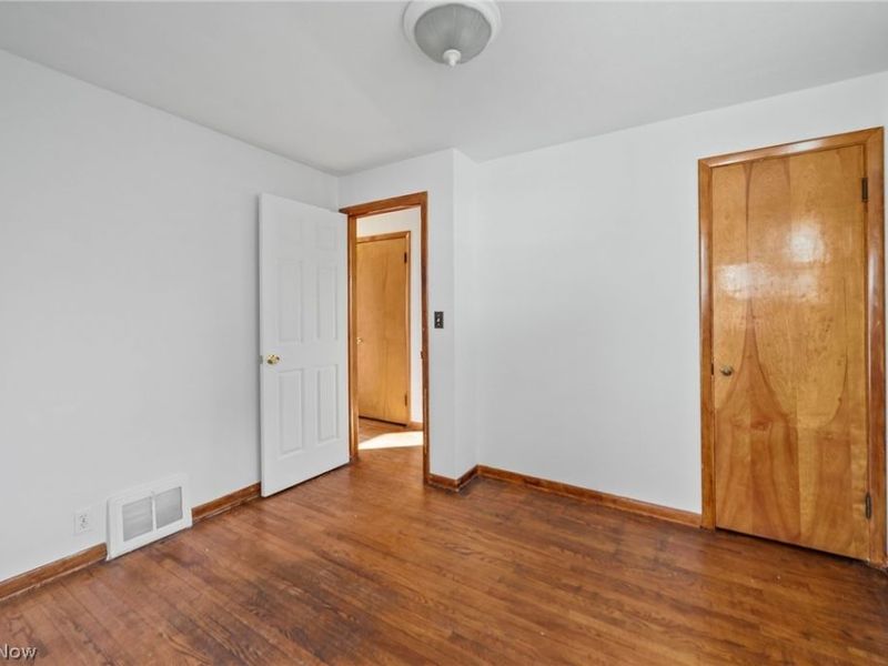 1427 E Broad, Louisville, OH 44641 Photo 21