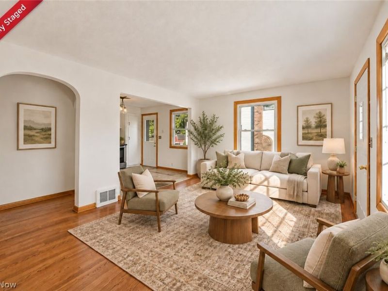 1427 E Broad, Louisville, OH 44641 Photo 3