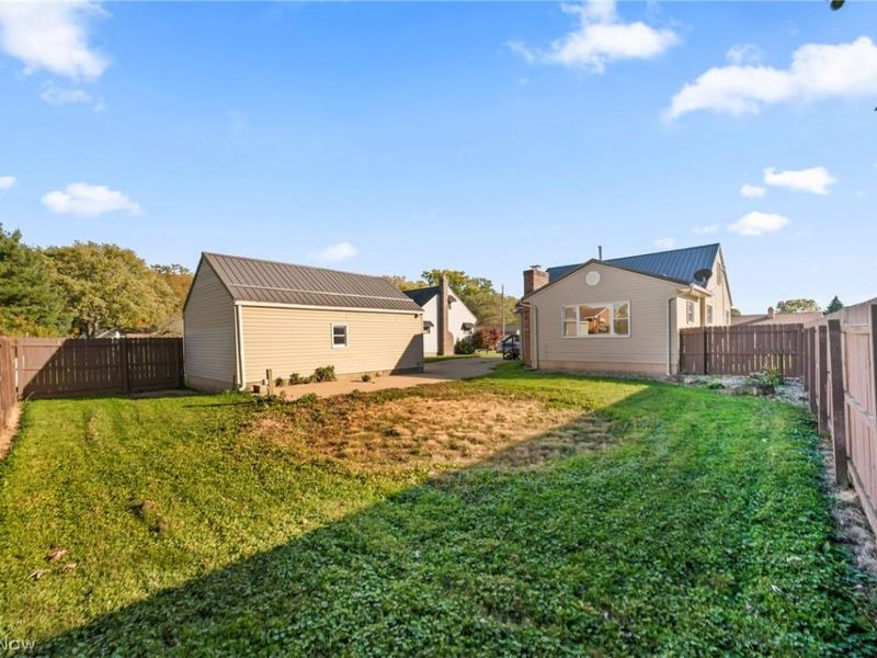 1427 E Broad, Louisville, OH 44641 Photo 32