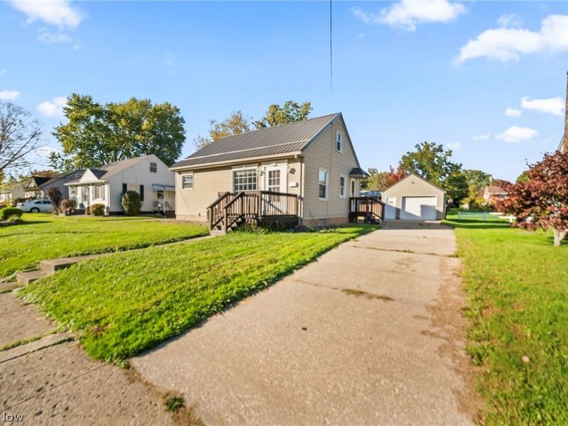 1427 E Broad, Louisville, OH 44641 Photo 33