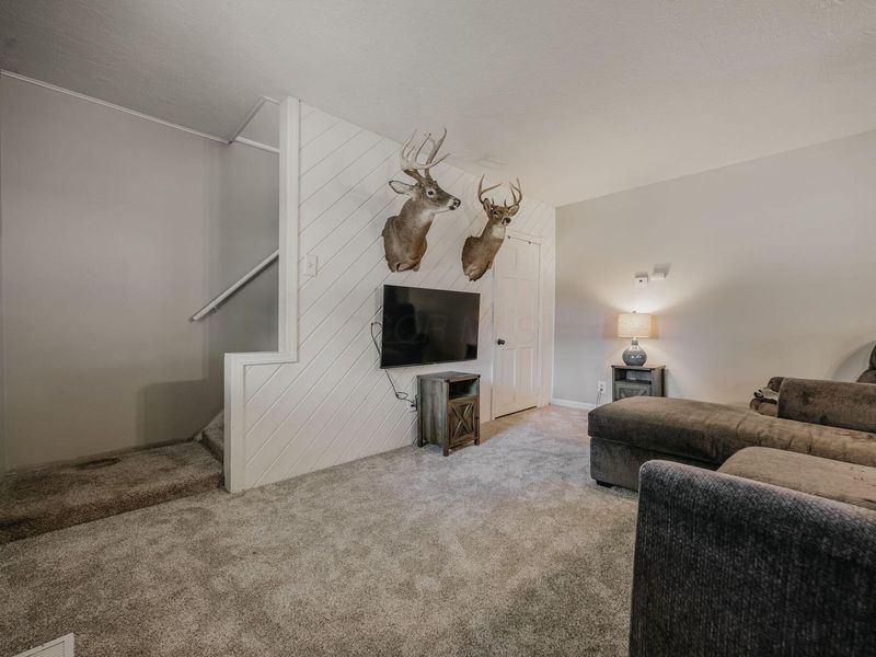 552 E Franklin Street , Circleville, OH 43113 Photo 6