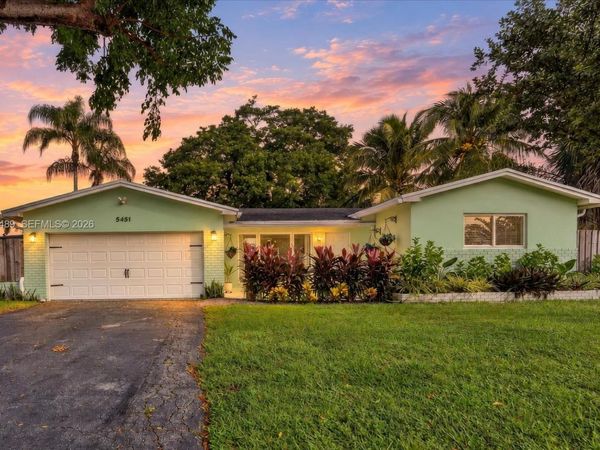 5451 Buchanan St , Hollywood, FL 33021