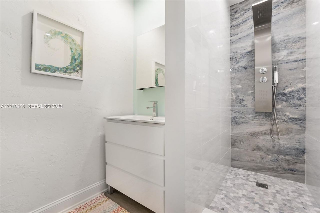 1407 Meridian Ave, Unit 7, Miami Beach, FL 33139 Photo