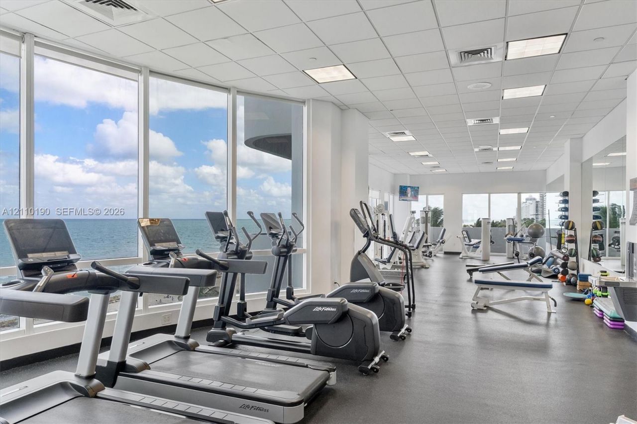 6365 Collins Ave , Unit 4307, Miami Beach, FL 33141 Photo