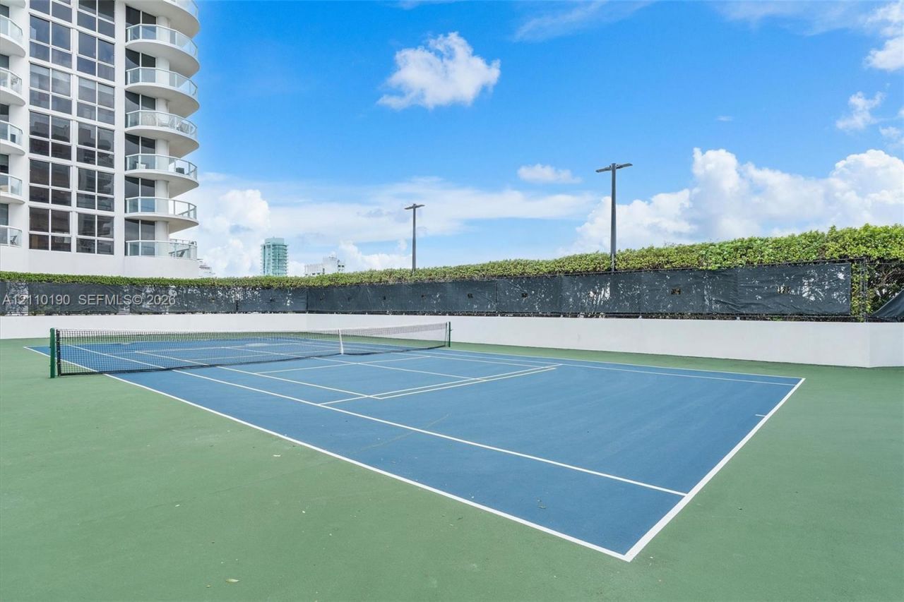 6365 Collins Ave , Unit 4307, Miami Beach, FL 33141 Photo