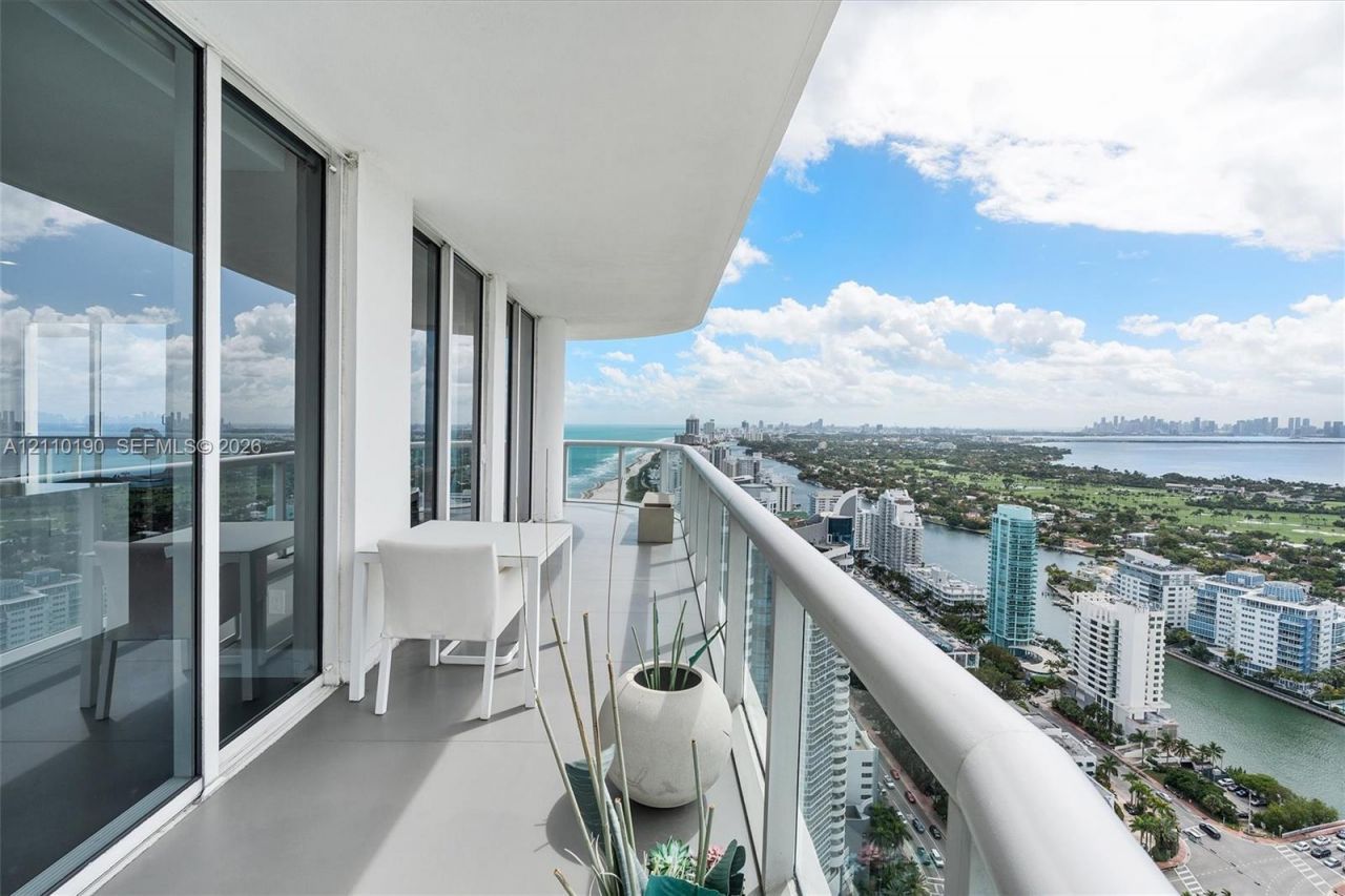 6365 Collins Ave , Unit 4307, Miami Beach, FL 33141 Photo