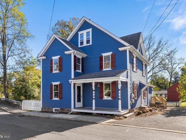 9 E COLLEGE AVENUE, YARDLEY, PA 19067