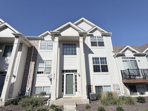 827 Summit Creek Drive, Shorewood, IL 60404