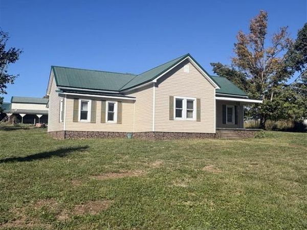 203 L and N Turnpike , Horse Cave, KY 42749