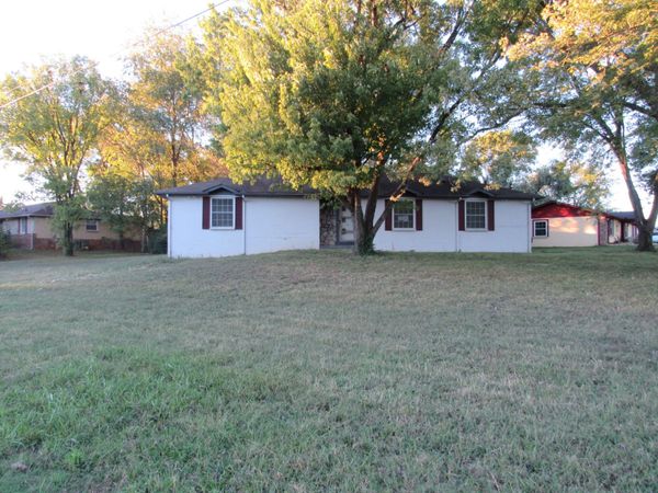 409 Pioneer Dr , Smyrna, TN 37167