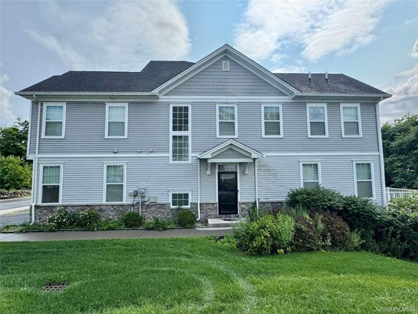 95 Meadow View Drive , Middletown, NY 10940