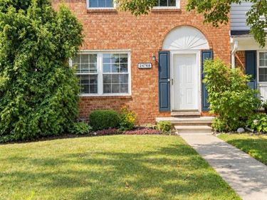 24768 Olde Orchard Street, Novi, Mi 48375