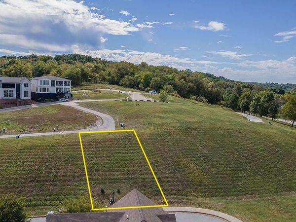 1833 N Meridian Drive , Fayetteville, AR 72701