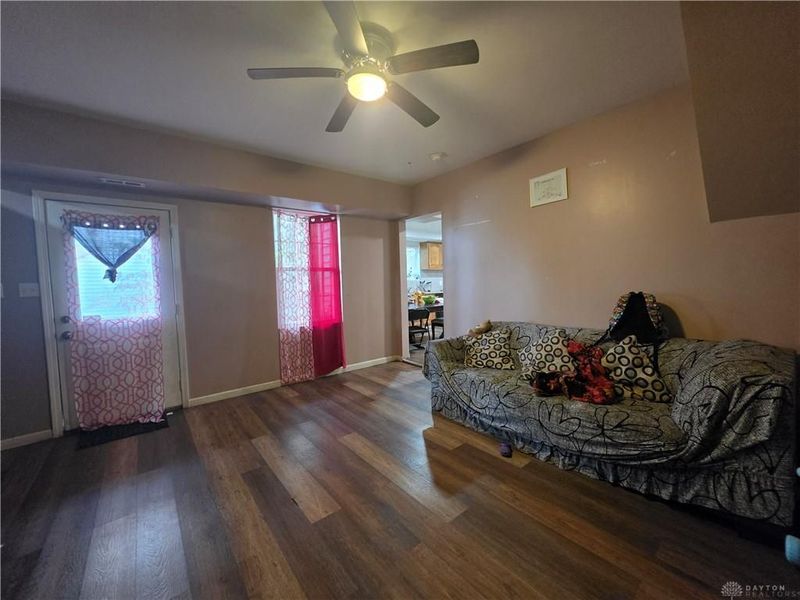 633 W Columbia Street, Springfield, OH 45504 Photo 6