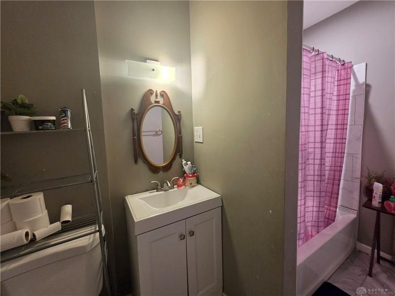 633 W Columbia Street, Springfield, OH 45504 Photo 7