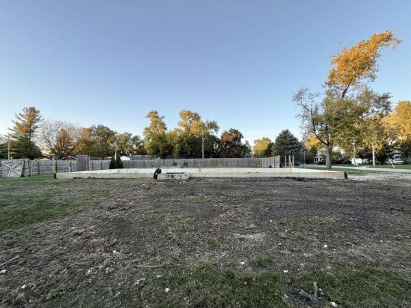 215 E James Street , Forrest, IL 61741