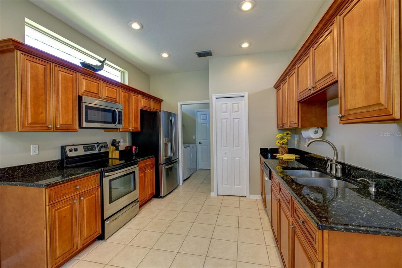 4429 Edinbridge Circle , Unit 35, Sarasota, FL 34235 Photo