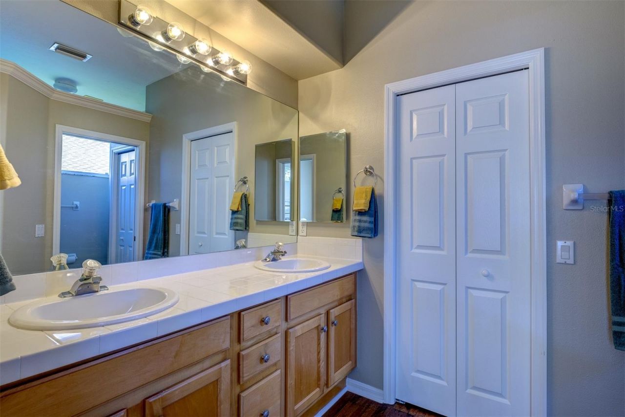 4429 Edinbridge Circle , Unit 35, Sarasota, FL 34235 Photo