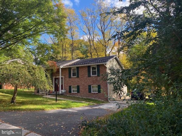 218 FOREST ROAD, POTTSVILLE, PA 17901
