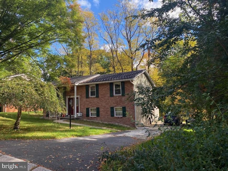 218 Forest Road, Pottsville, PA 17901 Main Photo