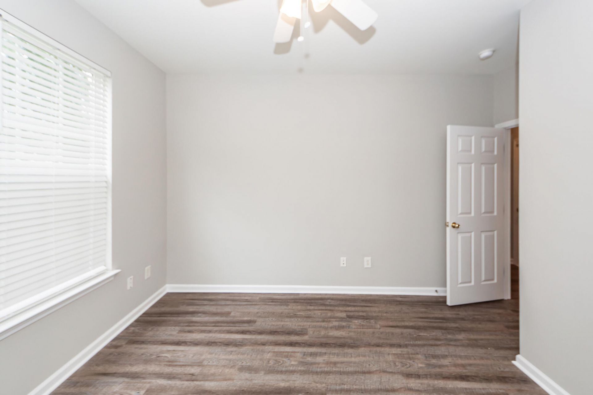 2424 Stadium Drive Photo 23