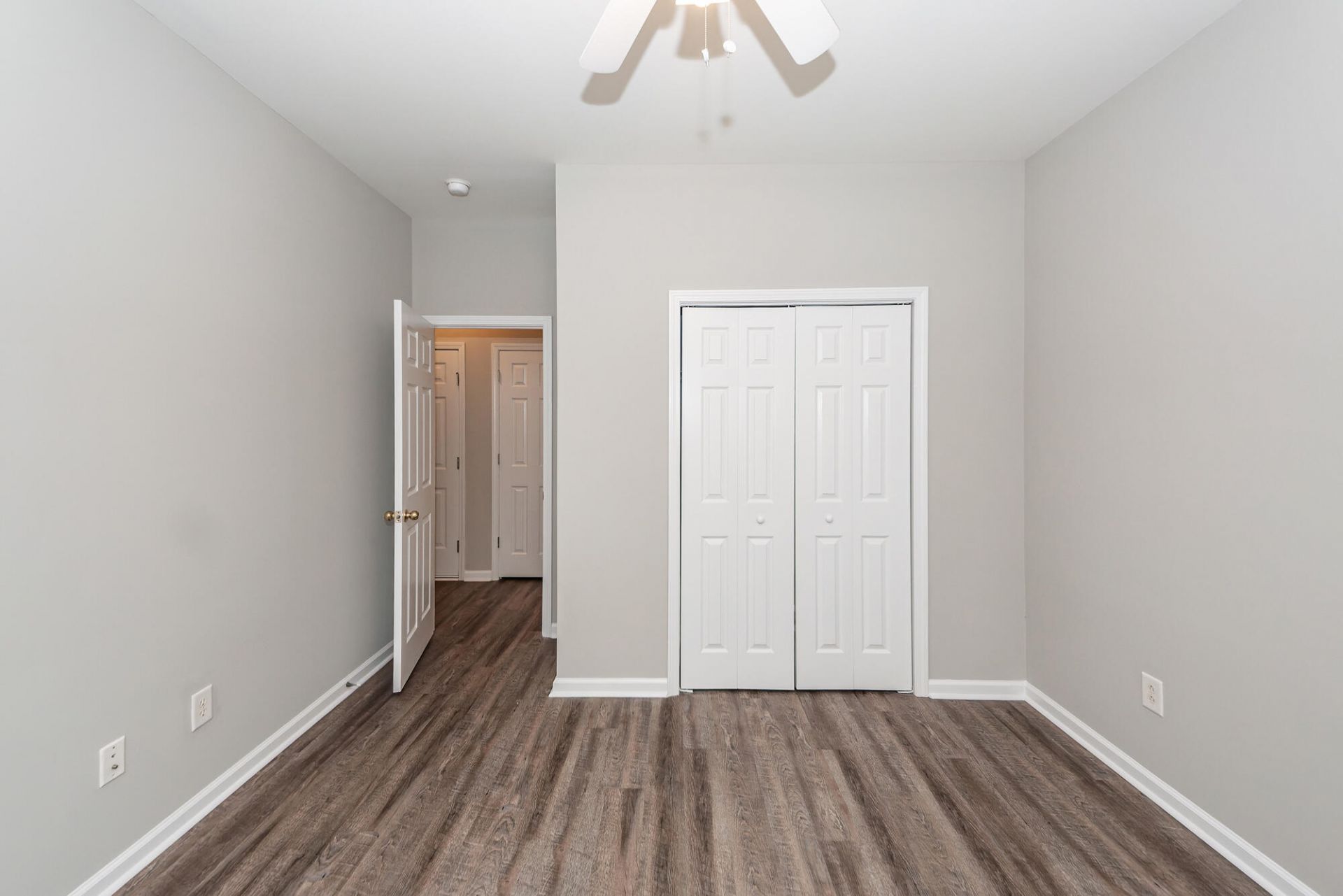2424 Stadium Drive Photo 24