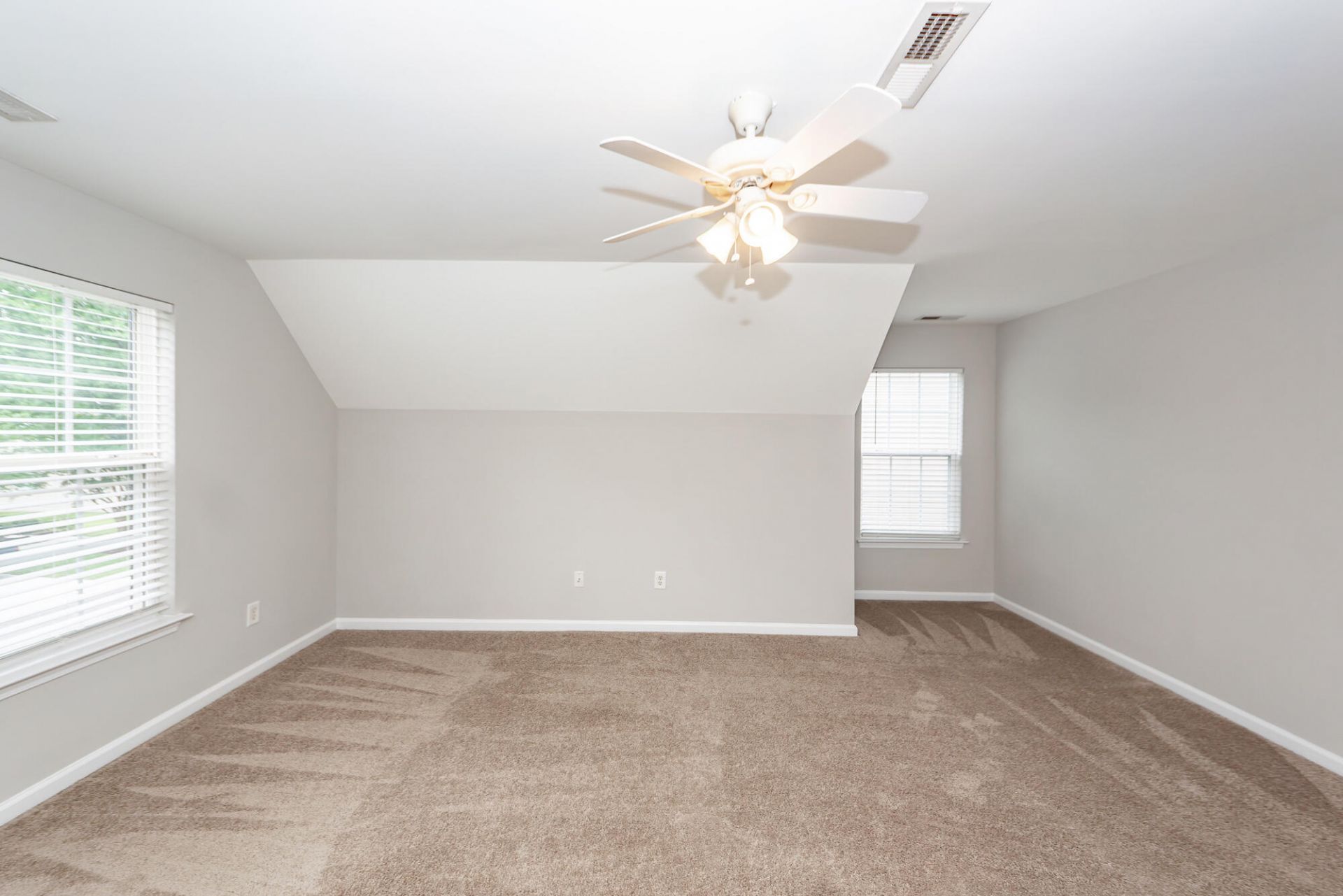 2424 Stadium Drive Photo 30
