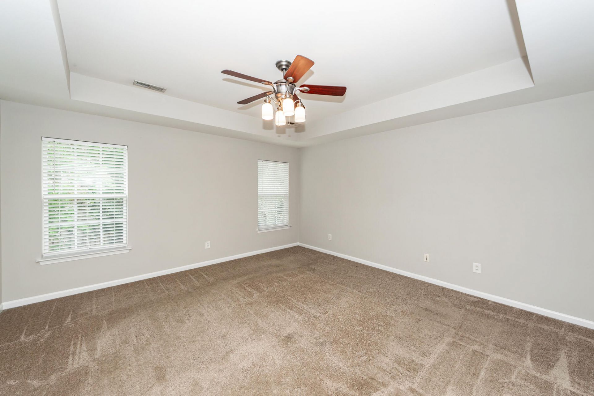 2424 Stadium Drive Photo 46