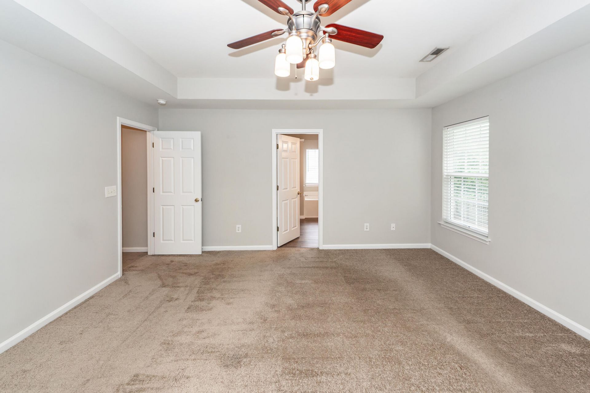 2424 Stadium Drive Photo 47