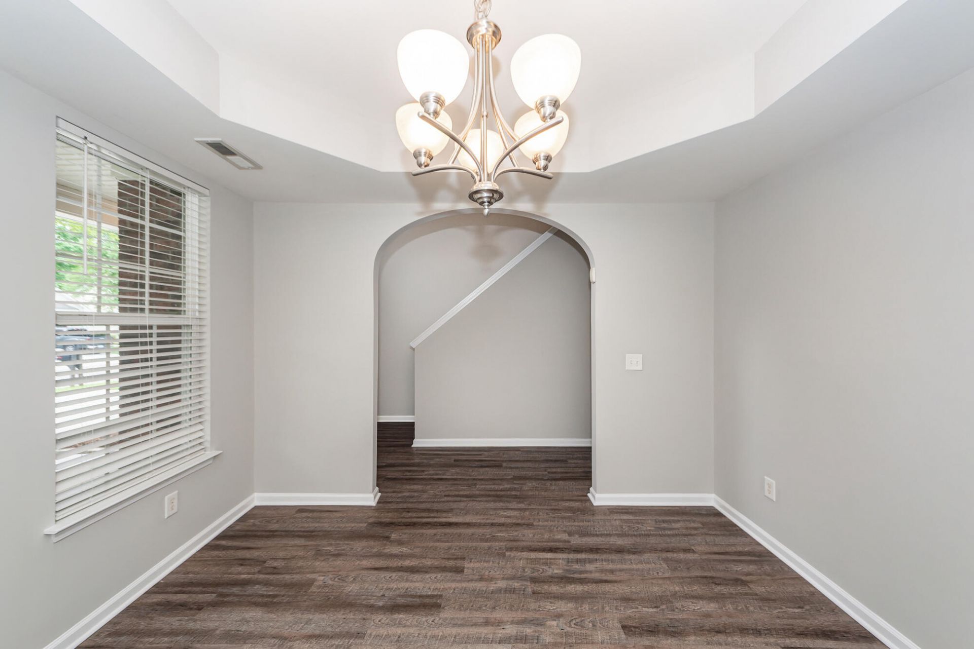 2424 Stadium Drive Photo 8