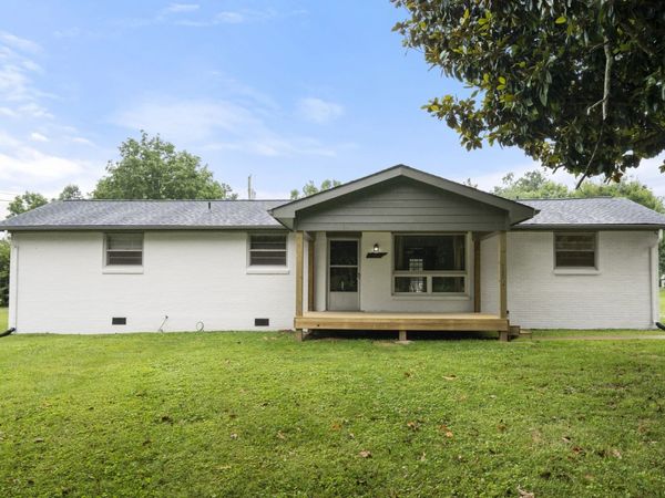 1156 Chestnut Dr , Burns, TN 37029