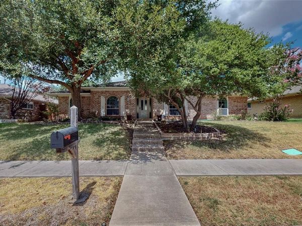 2251 Woodcreek Street, Carrollton, TX 75006