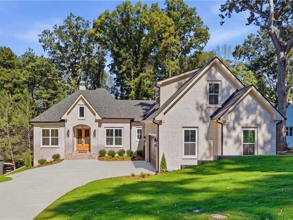 798 Sherwood Road , Gainesville, GA 30501