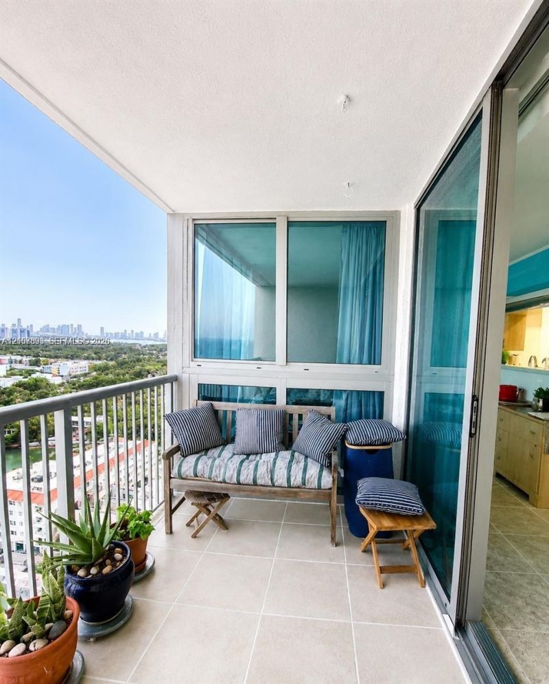 2655 Collins Ave, Unit 2306, Miami Beach, FL 33140 Photo