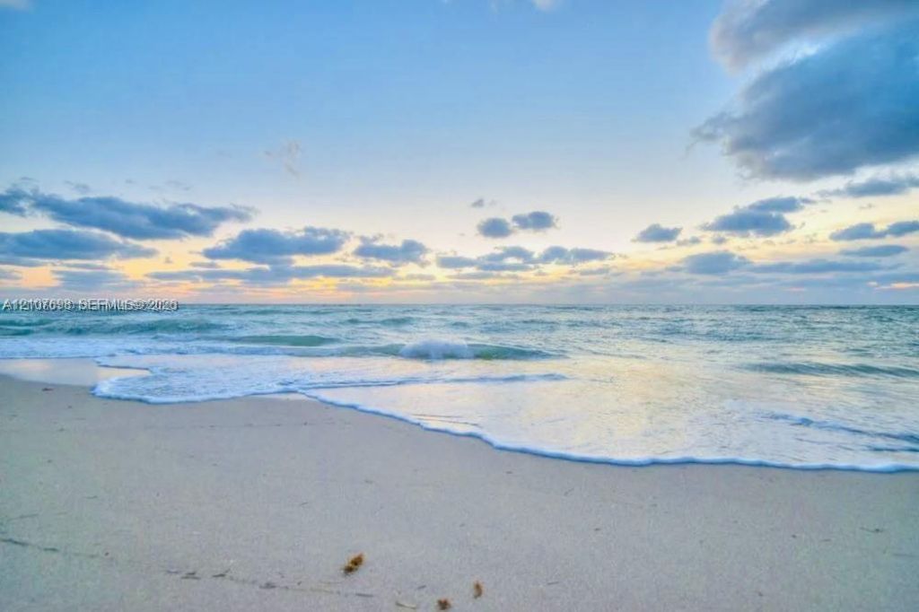 2655 Collins Ave, Unit 2306, Miami Beach, FL 33140 Photo